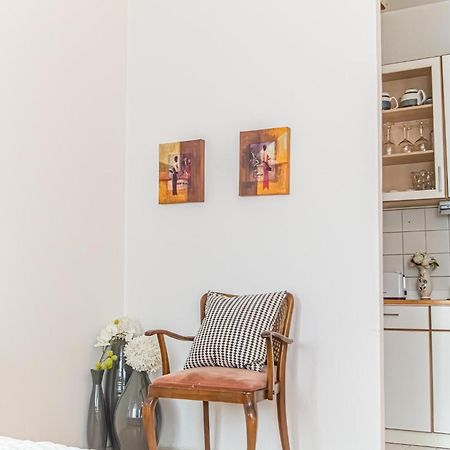 Lovely 2Br Apartment - Ideal For Long Stays Вена Экстерьер фото