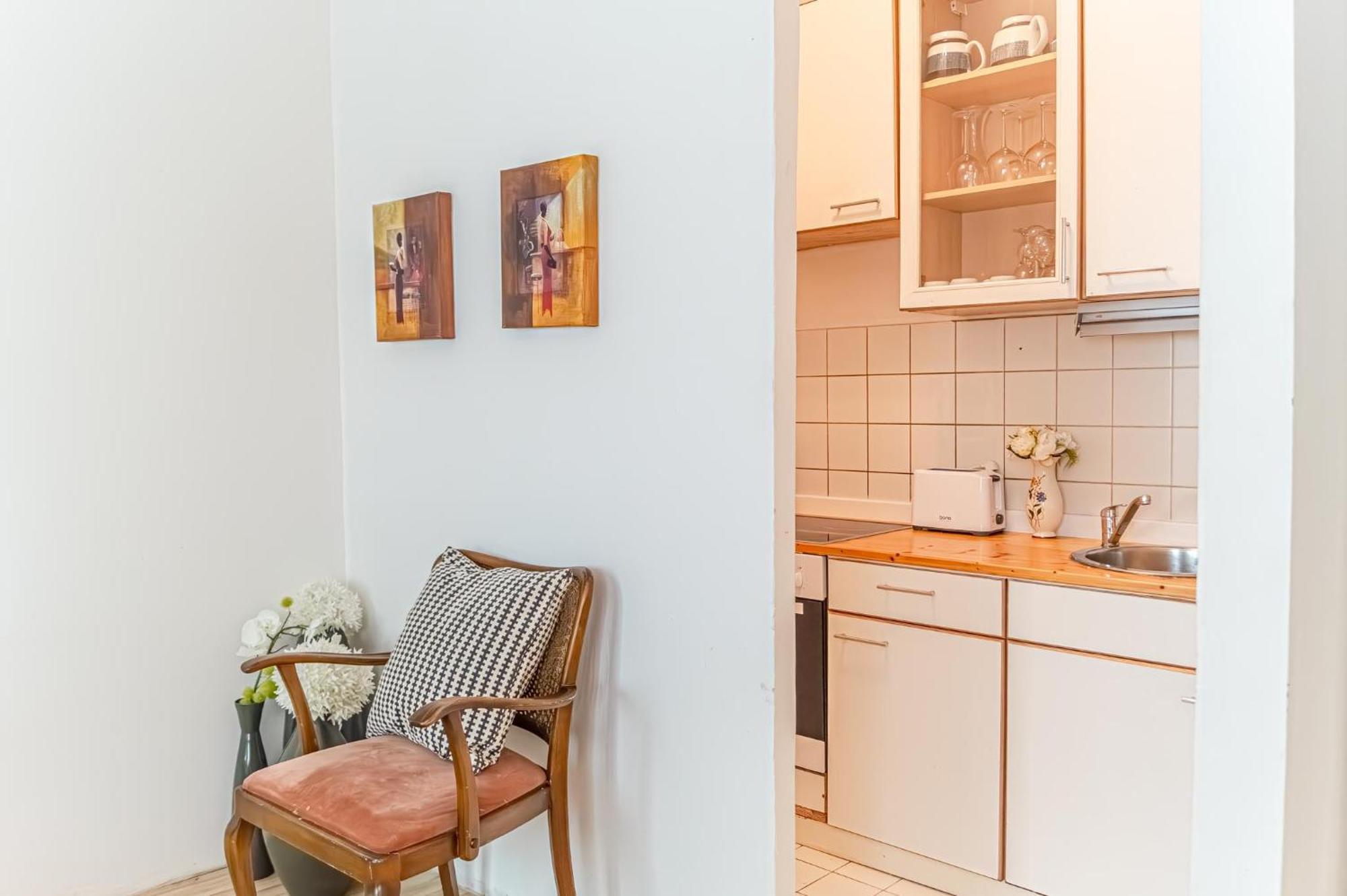 Lovely 2Br Apartment - Ideal For Long Stays Вена Экстерьер фото