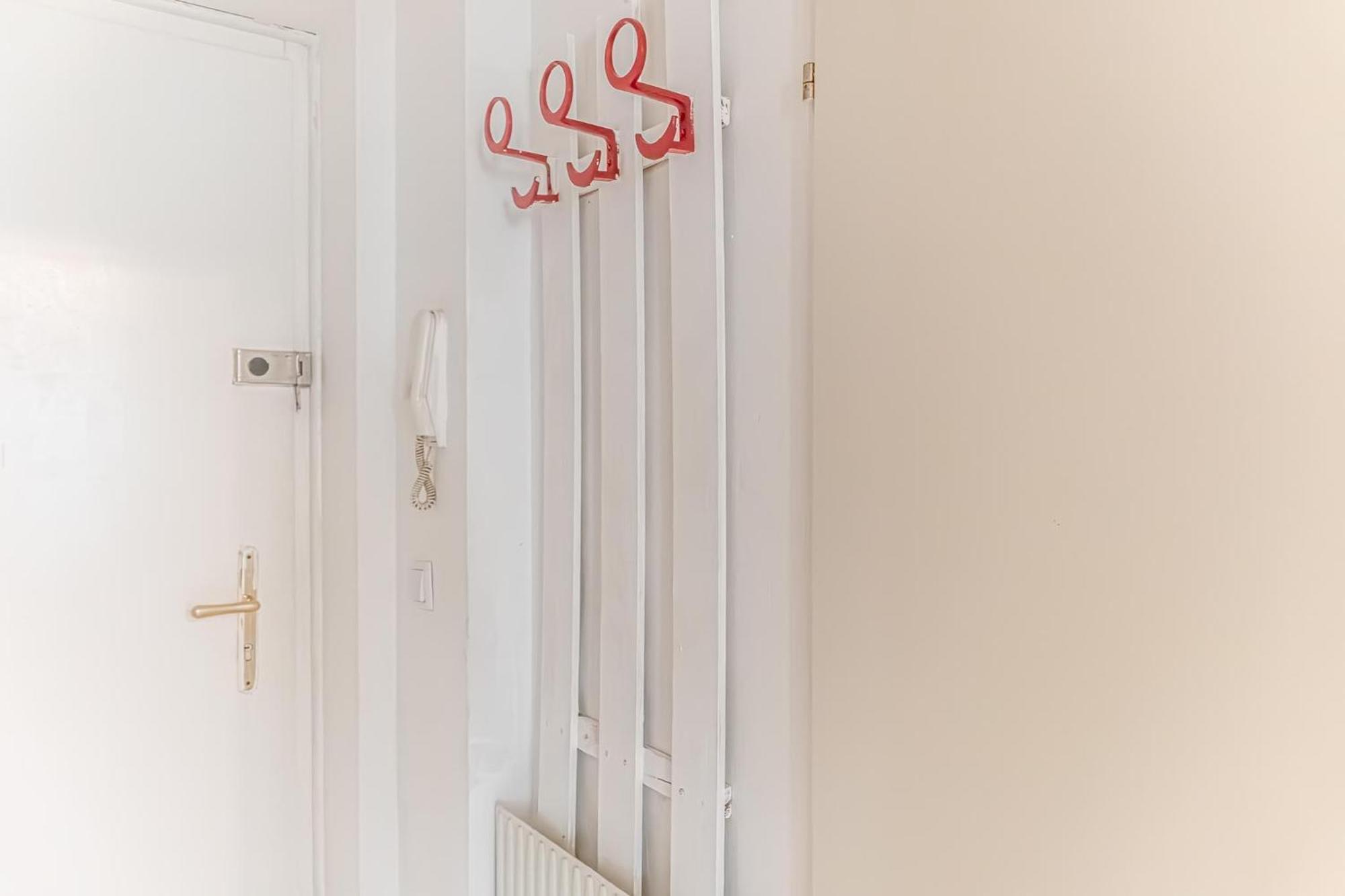 Lovely 2Br Apartment - Ideal For Long Stays Вена Экстерьер фото